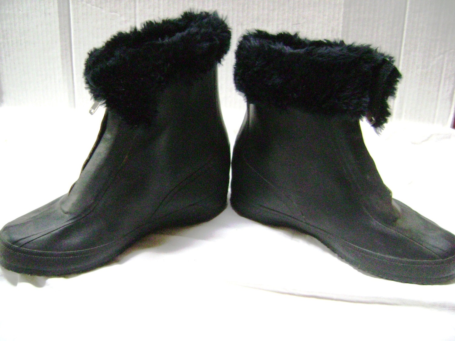 Vintage Granny Go Go Galoshes black boots rubber w/ faux fur