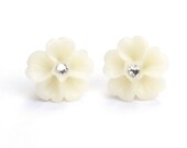 Off White  Pansy Cabochon Resin  Flower Stud Earrings with SWAROVSKI rhinestone