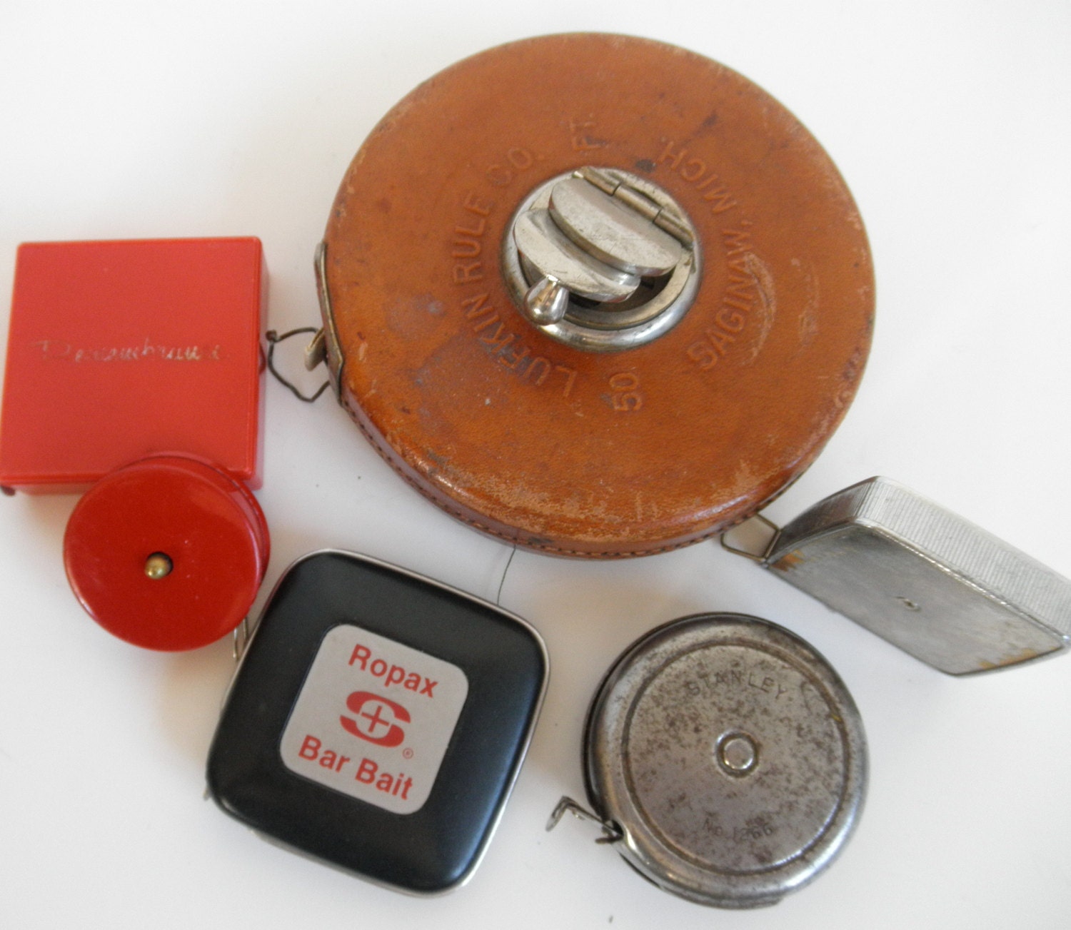 Vintage Tape Measures. Tape Measure Collection. Six Assorted
