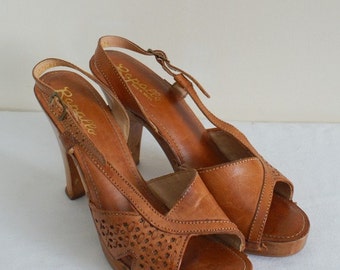 Vintage boho honey brown leather high heels size 7.5