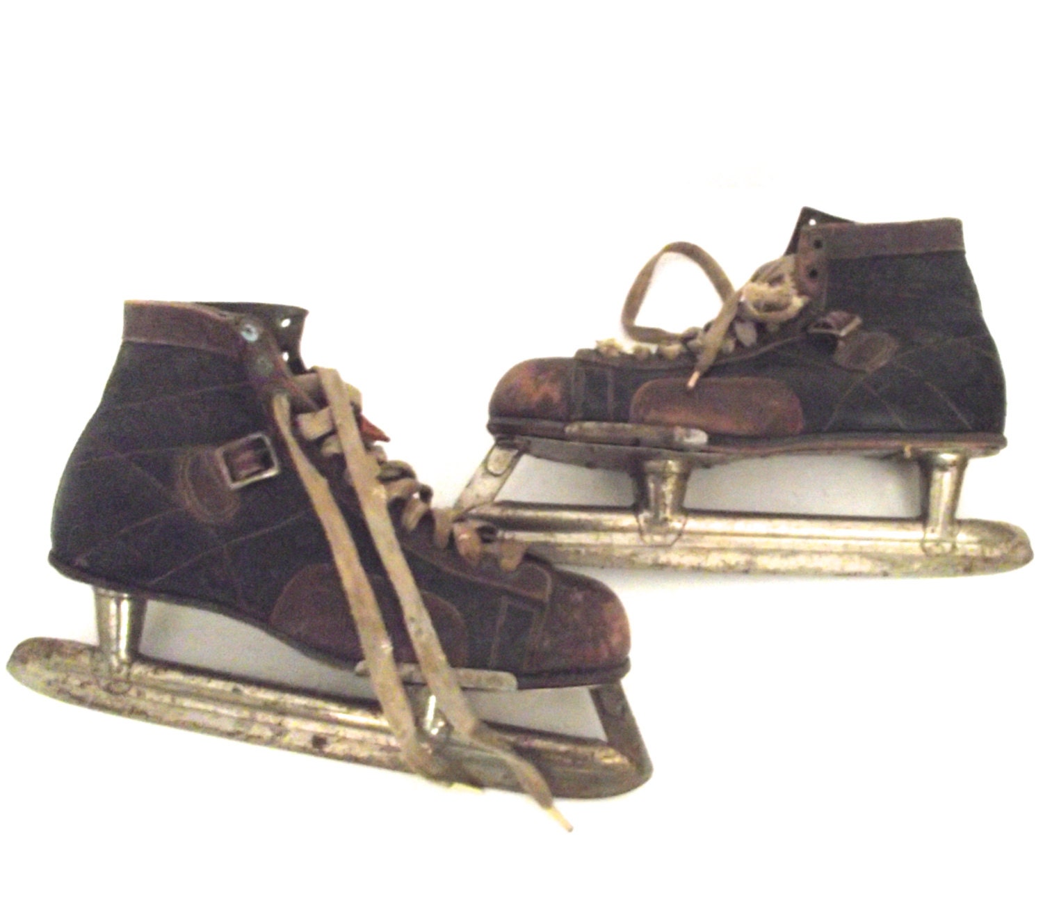 Vintage Men' Speed Ice Skates in Black and Brown by