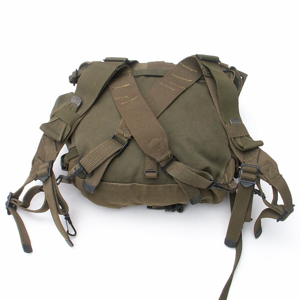 1944 US Military Backpack OD Green Canvas Carry All Pack