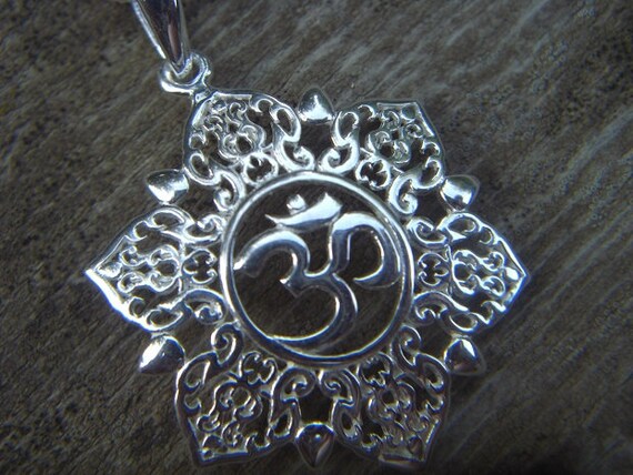 Beautiful Om necklace in sterling silver by Billyrebs on Etsy