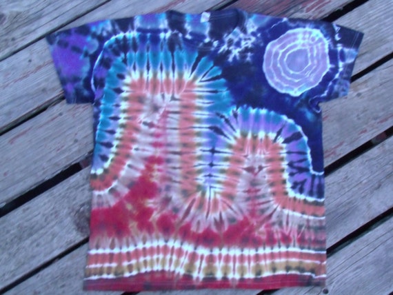 Red Rocks Kids TieDye Painted Desert Monument by PiecefulWorlds