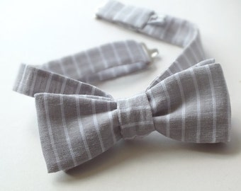 Men's bow tie - 2 inch x 4.5 inch bow, handmade in a light gray pinstripe linen fabric, self tie - freestyle for men.