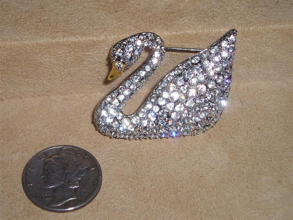 Signed Swarovski Crystal Rhinestone Swan Brooch by drjewelsvern