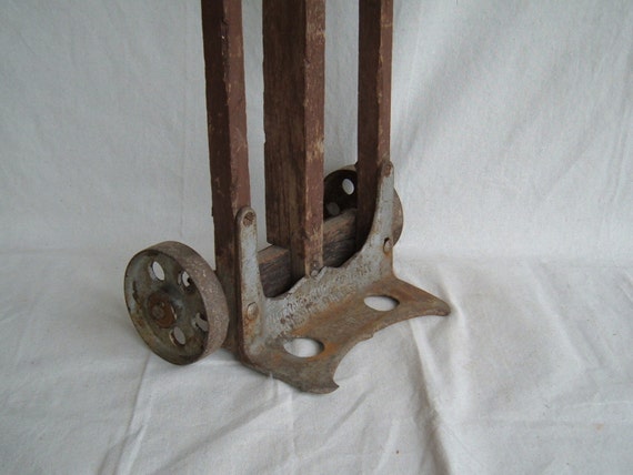 Vintage Nutting Hand Truck Single Handle Feedbag Truck