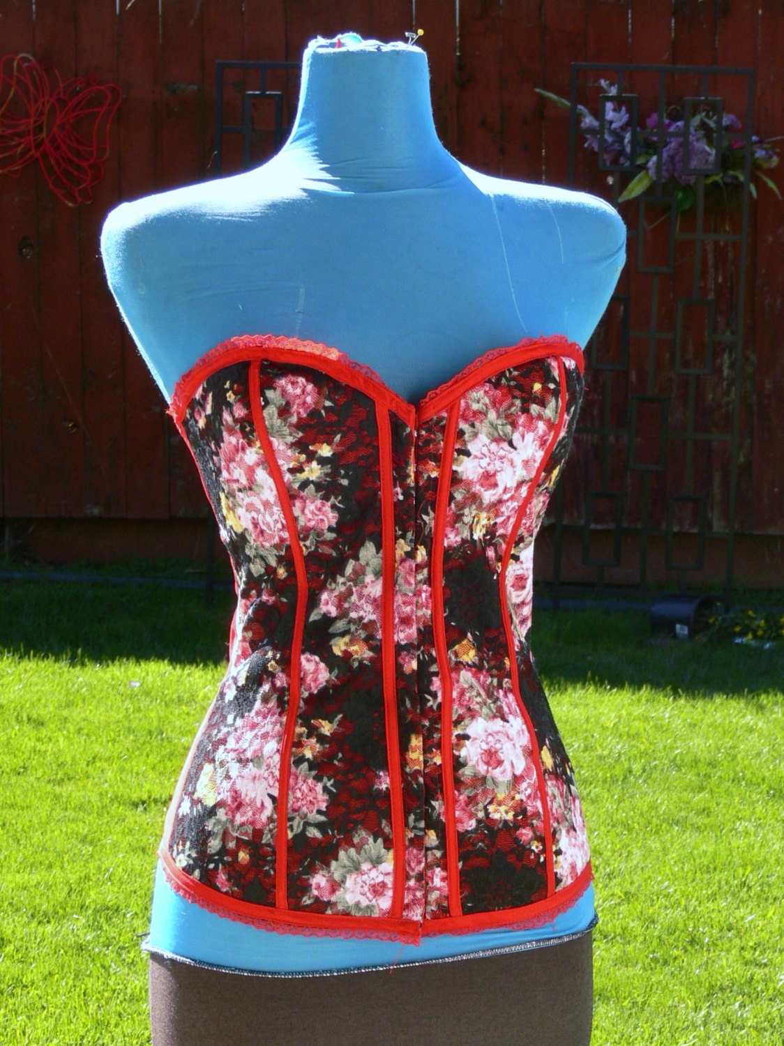 red corset strapless size large bust 36
