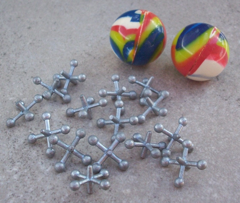 Vintage 15 Metal Jacks with 2 Rubber Balls