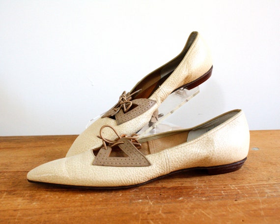 1950s pointed toe flats // size 10 vintage shoes by AnatomyVintage