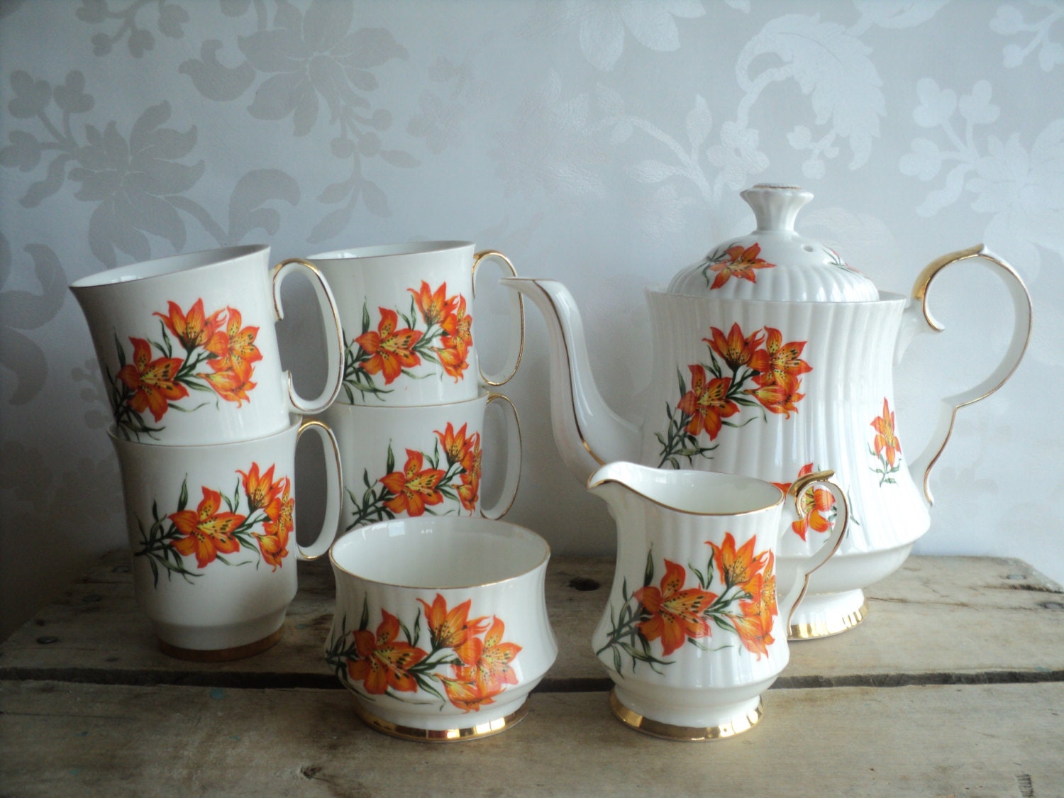 Tea Set Royal Windsor bone China Prairie Lily Tiger Lily