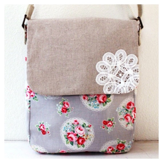 Pretty Floral Messenger Bag - Grey