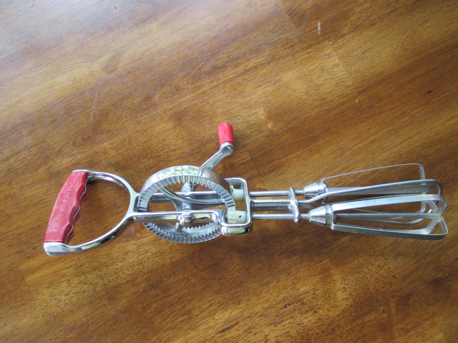 Vintage Maynard Hand Held Egg Beater