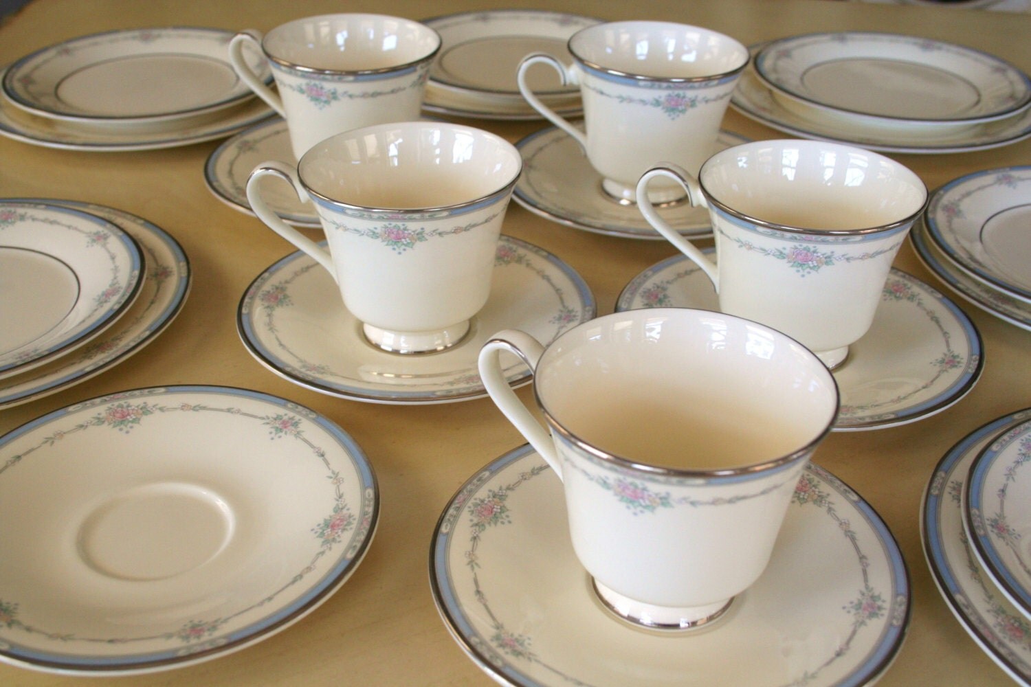 Royal Doulton Lisa Pattern 1989