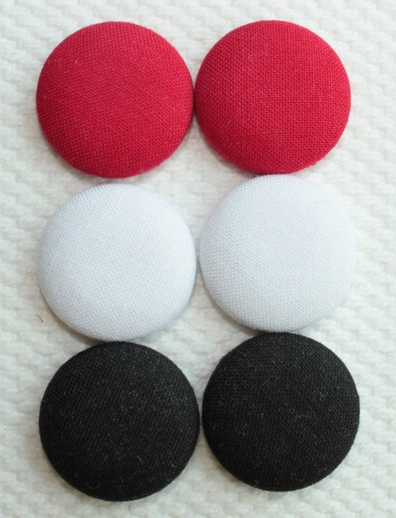 CHRISTMAS SANTA, red, black and white fabric button magnet, covered button magnet, kitchen magnet -- set of 6 Il_570xn
