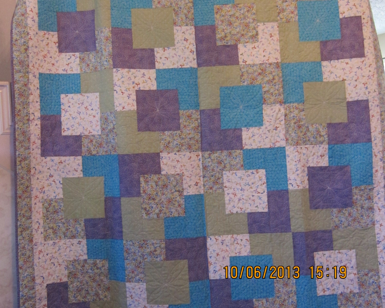 take-5-block-pattern-quilt-lavender-green-with-coordinating