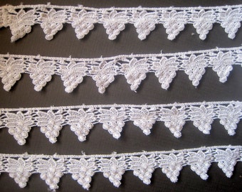 Grapes Venice Lace Trim, White, 1 1/4" inch wide, 1 Yard, For Dolls, Apparel, Home Decor, Accessories, Costumes, Victorian Crafts