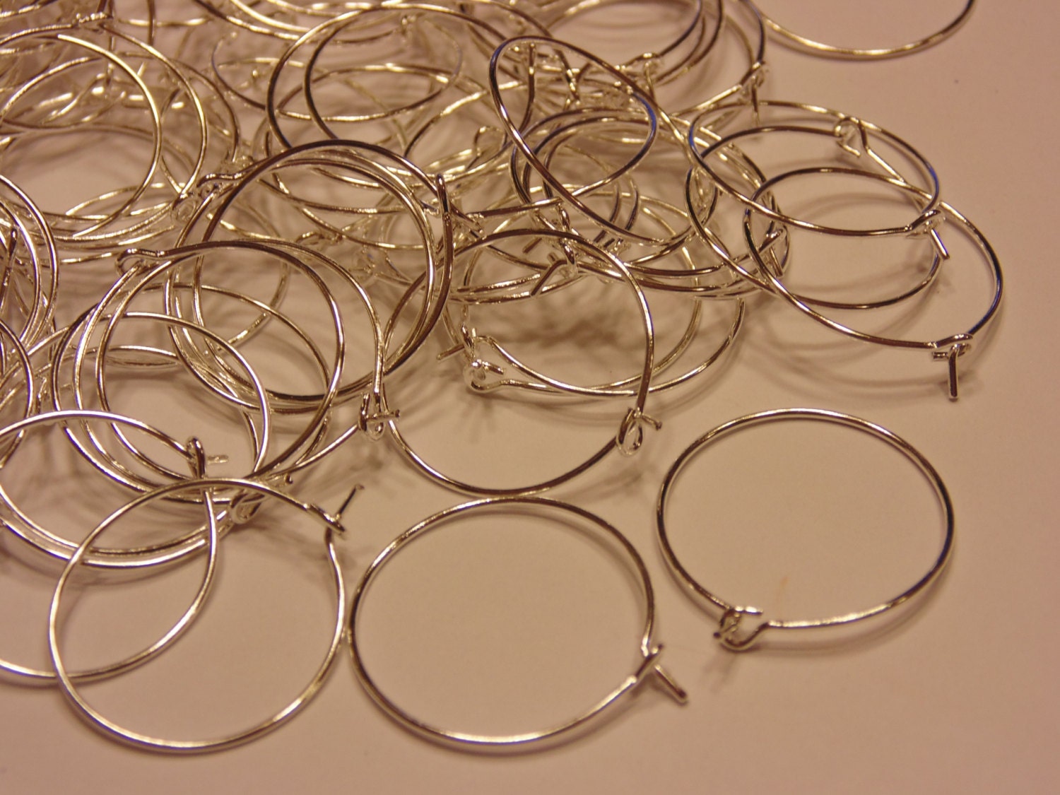 50 wine glass charm rings 20 mm K12