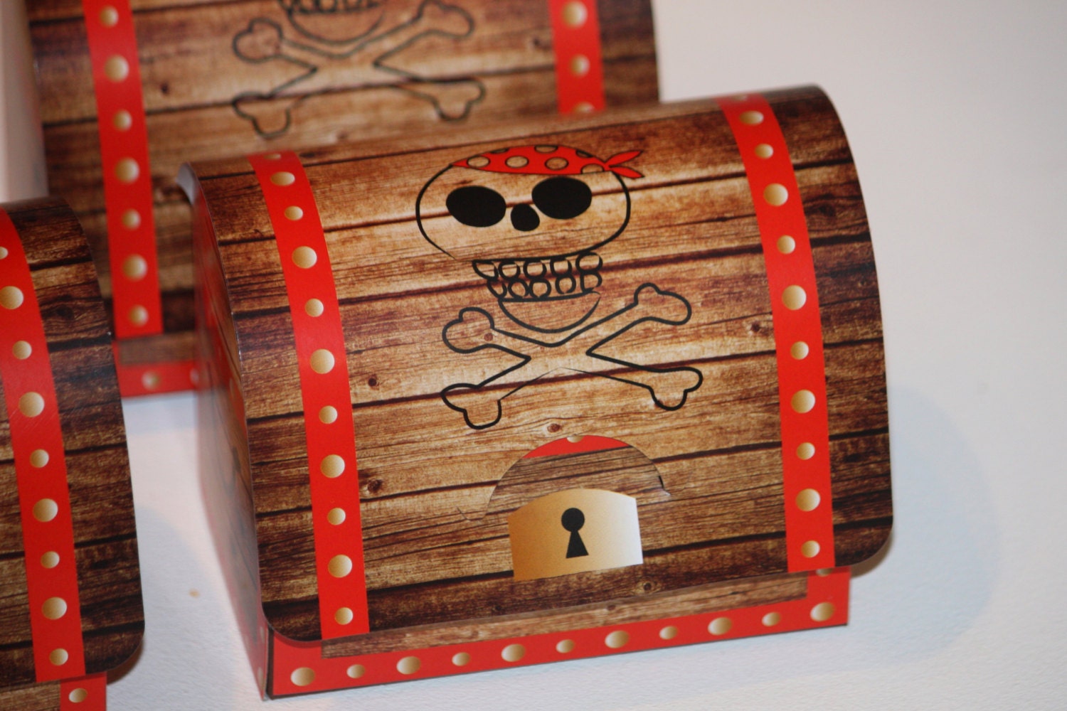 8 Treasure Chest Pirate Party Treat Favor boxes by LuxePartySupply