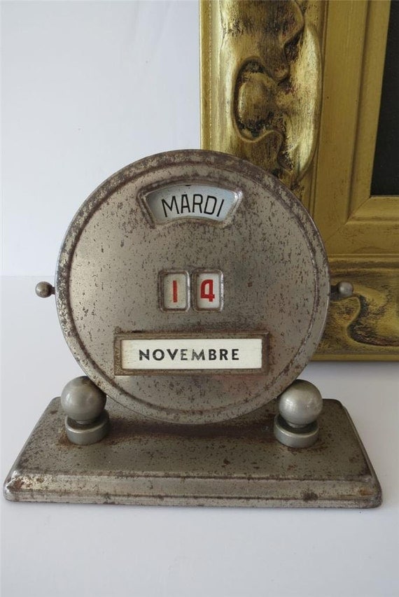 Perpetual Calendar Vintage : Vintage perpetual calendar french art deco metal round manual Perpetual Calendar Vintage : Vintage perpetual calendar french art deco metal round manual