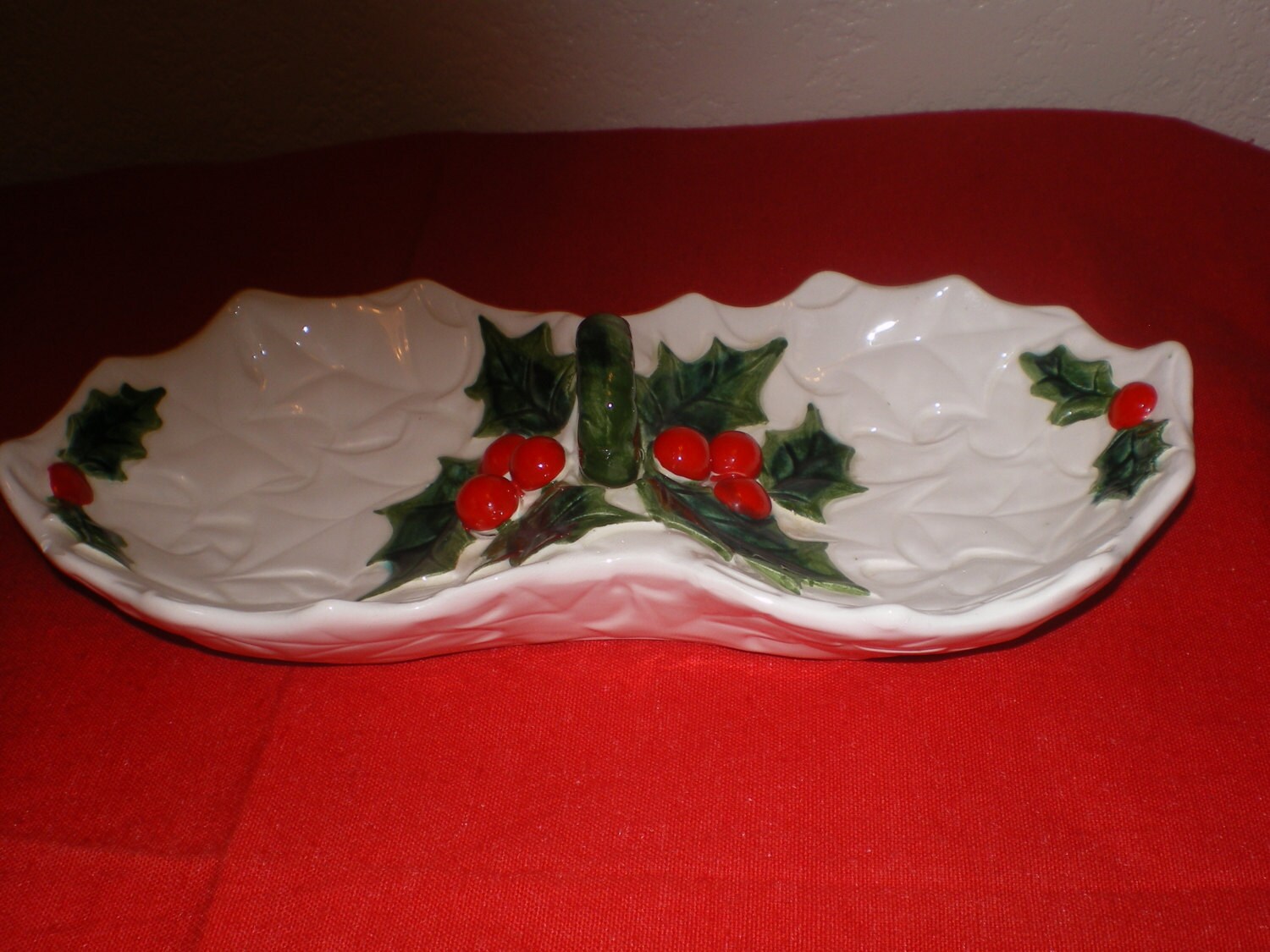 VINTAGE LEFTON CHRISTMAS Holly Diviided Candy Dish Haute Juice