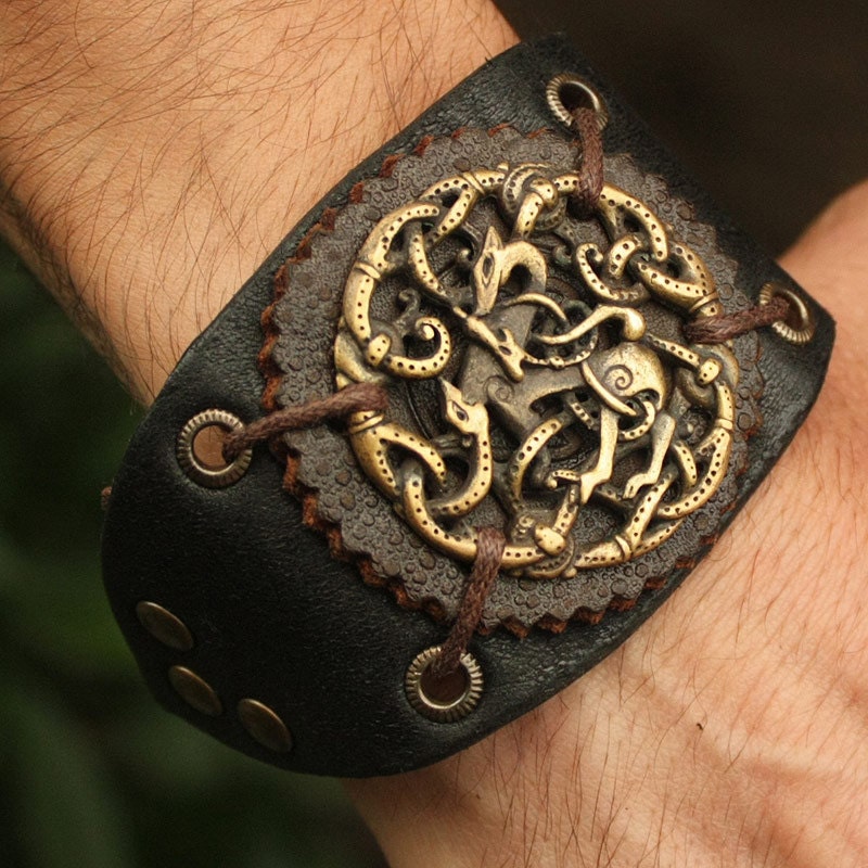 Bronze Vikings  Symbol  Balance of Powers 3D Amulet Leather 