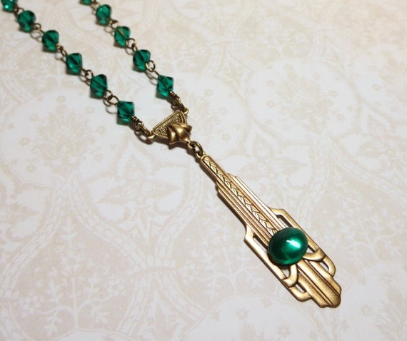 Art Deco Necklace Pendant Vintage Glass Emerald Green 4177