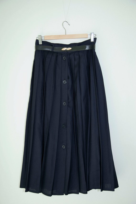 navy long pleated skirt
