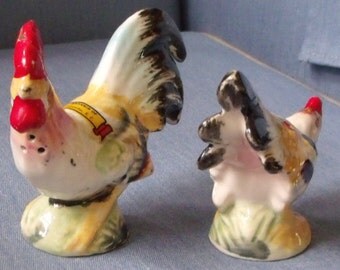 Salt and Pepper Chickens in Ceramic