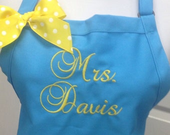 Monogrammed MRS. APRON for the New Bride - Custom Embroidery - Perfect Gift for the Bride - Bridal Shower Gift - Hostess Gift