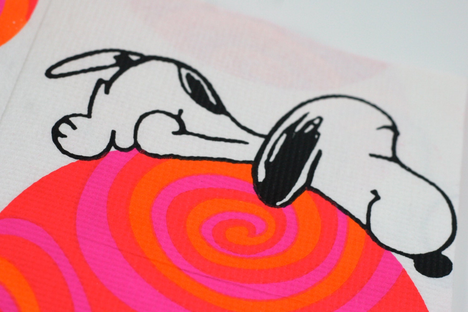 Peanuts / Snoopy Paper Party Tablecloth Bright Red Orange