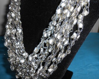 Trellis Necklace / Crochet Necklace Item No. 119a