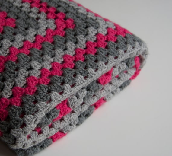 Granny square blanket pink and grey