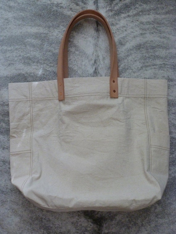 Canvas tote with leather straps