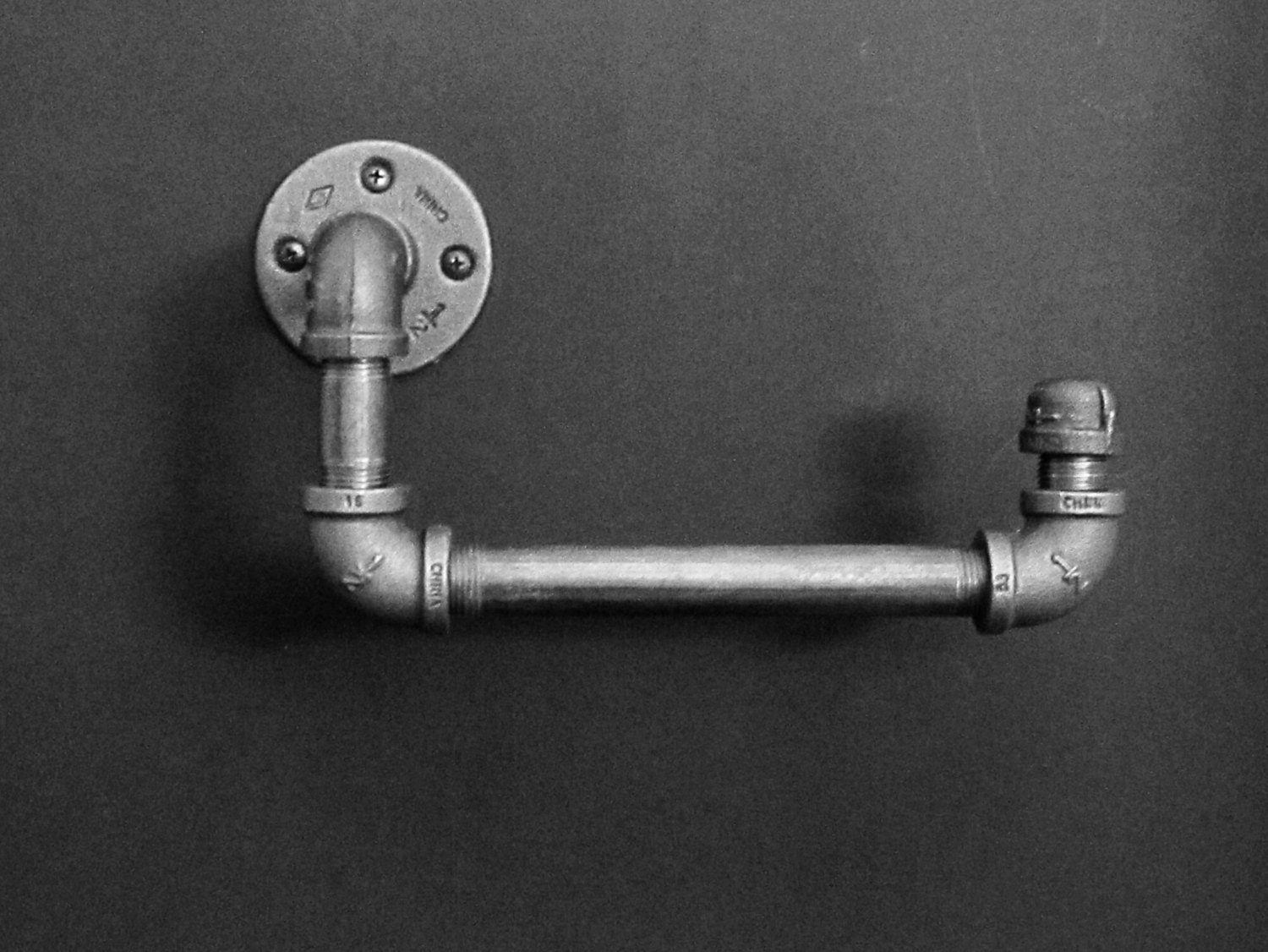 Industrial Pipe Hand Towel Bar