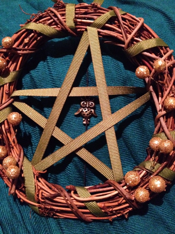 Items similar to Pentacle Wreath on Etsy