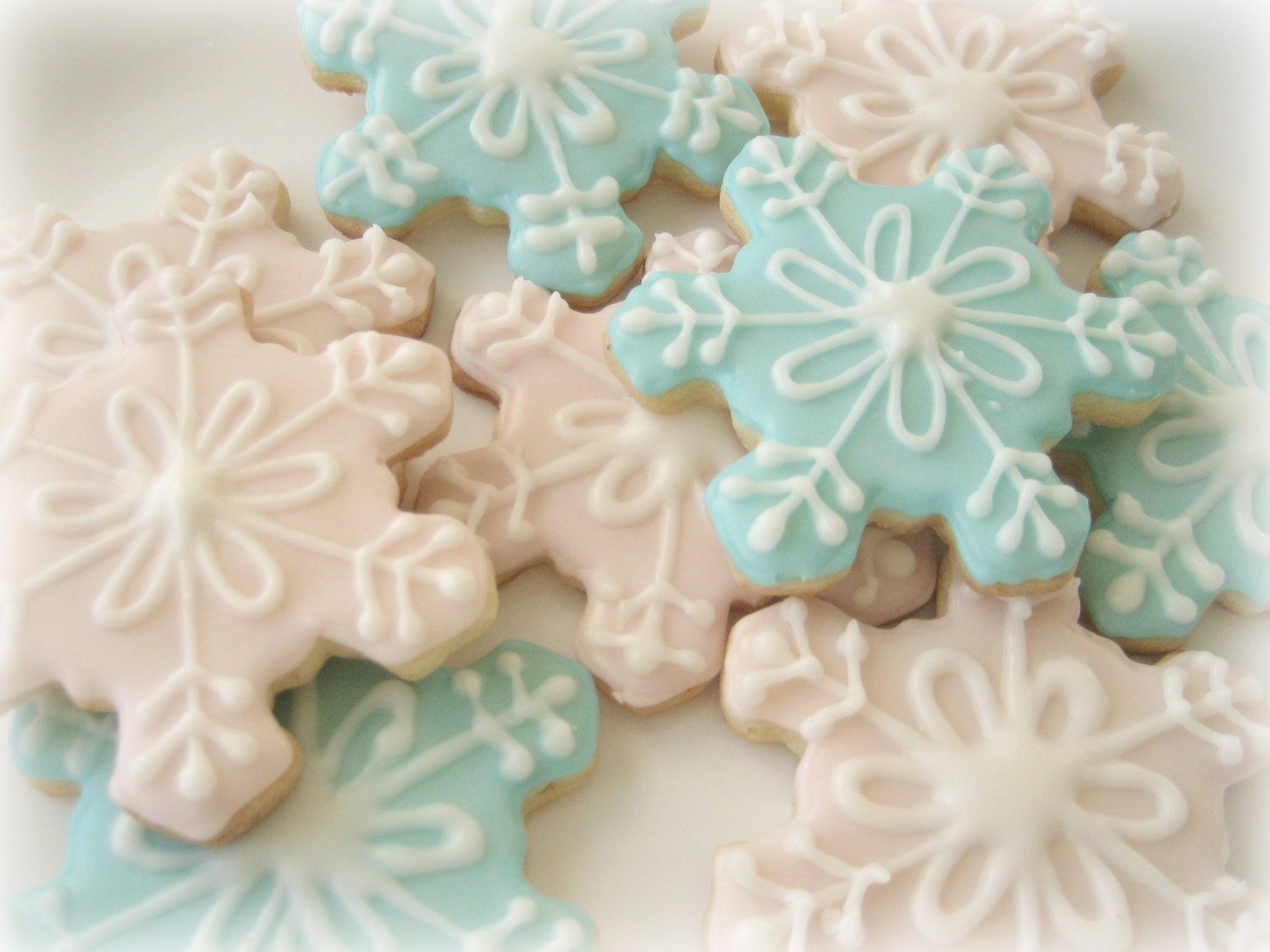 Disney Frozen Snowflake Sugar Cookies 1 Dozen by Zanabee on Etsy