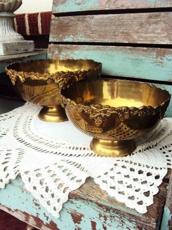 Vintage Brass Serving Bowls Decorative Display Pedestal Bowls