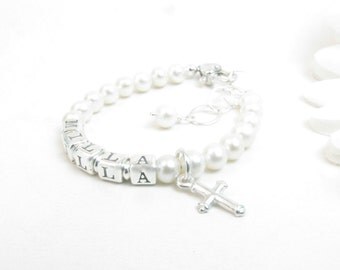 Baby Bracelet // Baby Name Bracelet // Christening Bracelet // Baby Girl Bracelet // Girl Baptism Gift // Pearl Baby Bracelet // Real Pearls