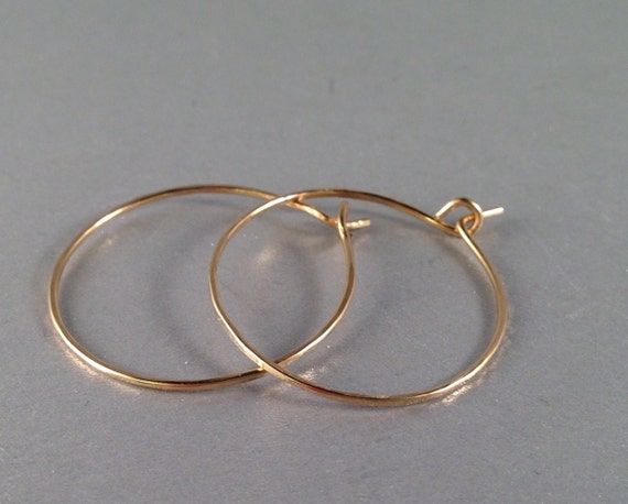 Hammered 14k Gold Hoop Earrings in Four Sizes 1 Inch by Suzjewelry