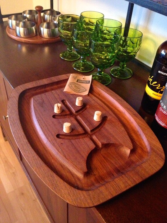 Gladmark Vintage Meat Carving Platter with Spikes and Booklet