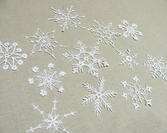 White crochet snowflakes, Christmas ornament decoration, Lace snowflakes, shabby chic Christmas decor, winter decor 6 pcs, tree ornaments