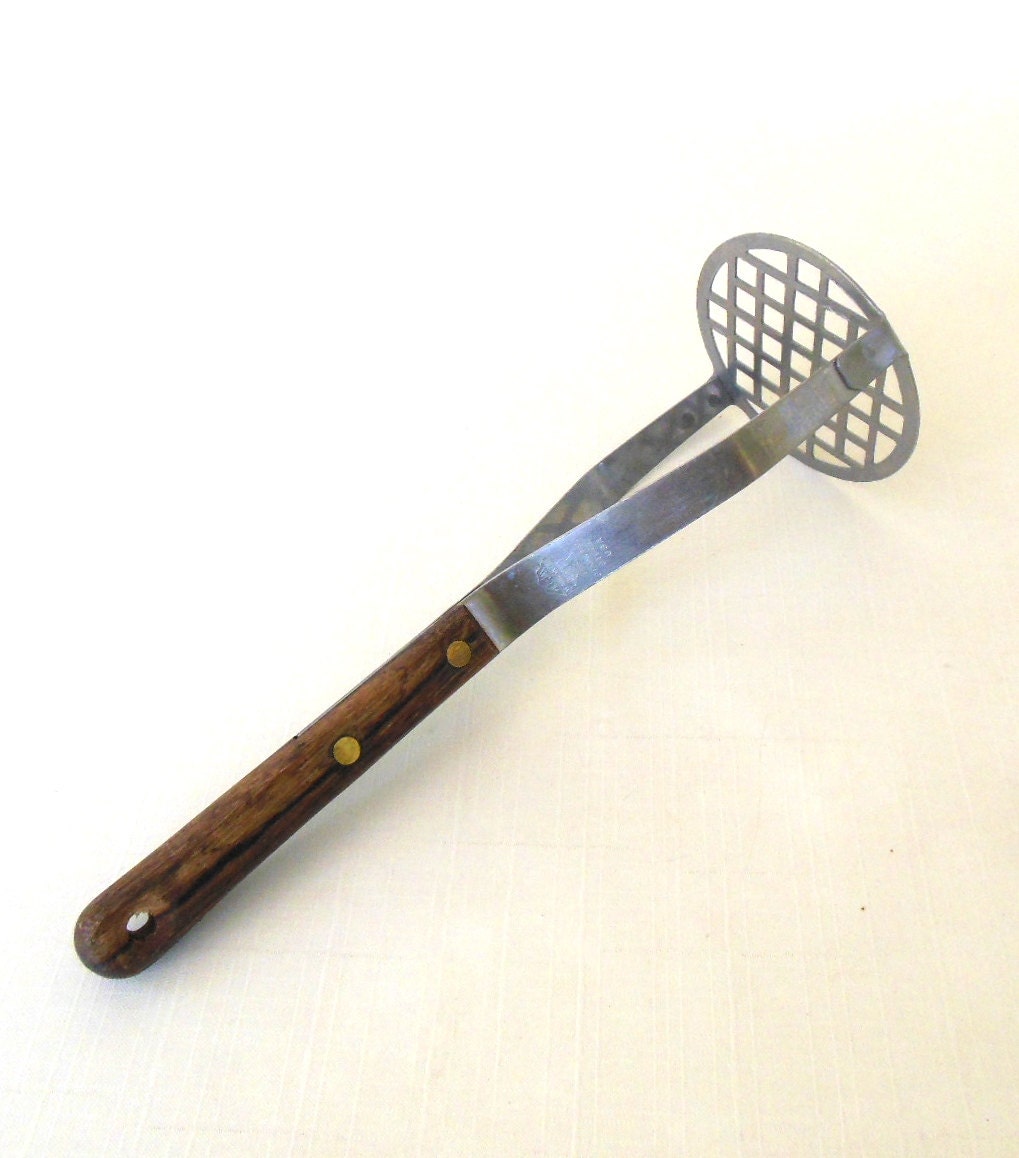 Wood Handle Potato Masher Stainless Steel Kitchen Utensil