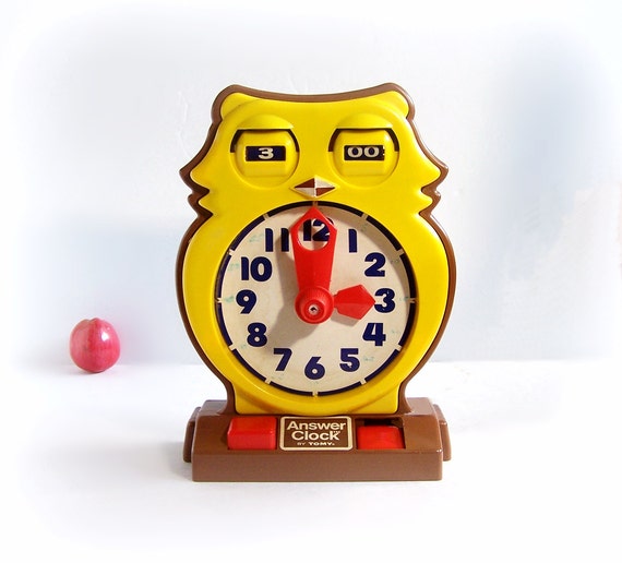 MINT 1975 TOMY Owl Answer Clock Childrens by TheWhitePelican