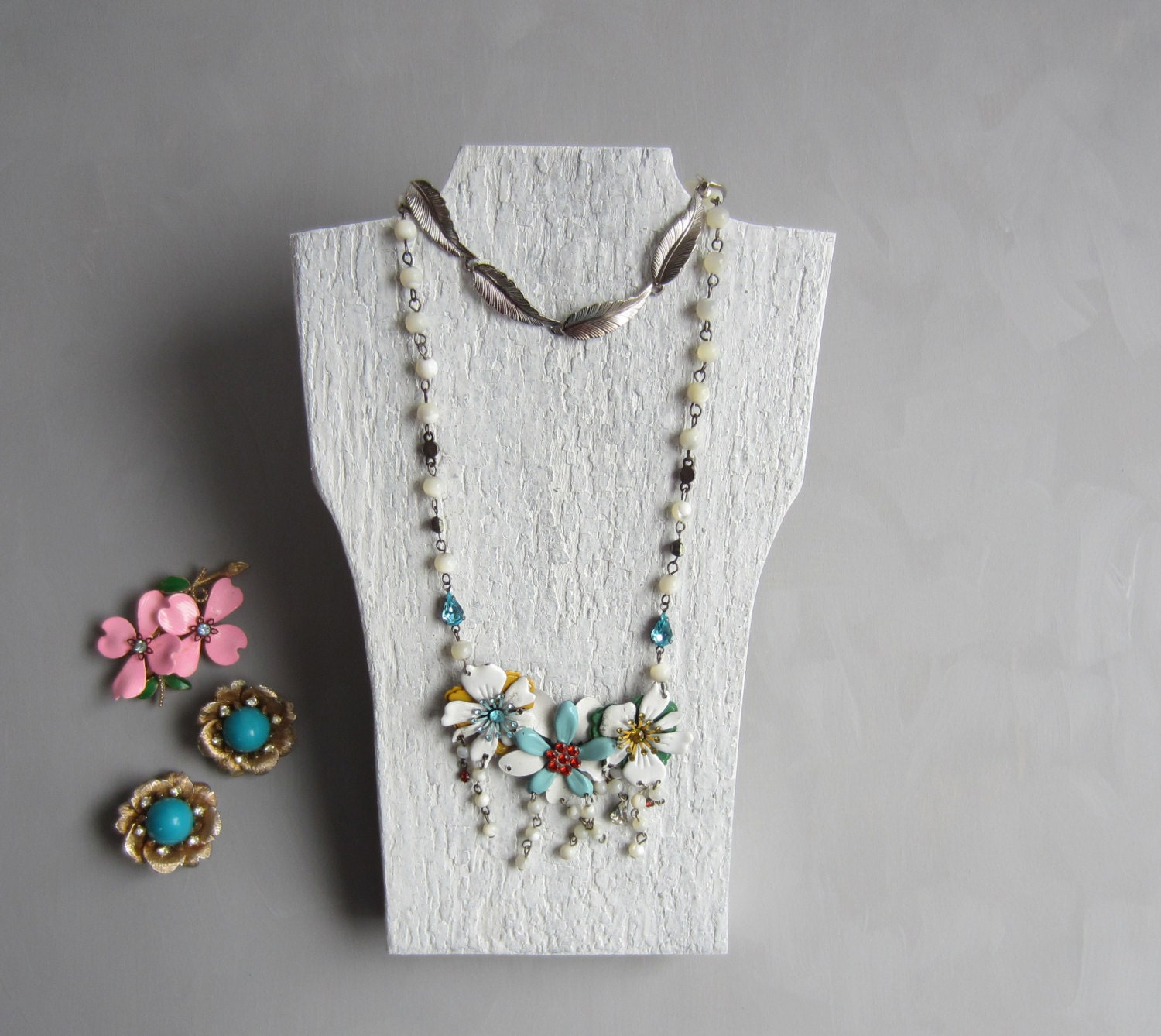 Horizontal / Flat Necklace Bust Display by TheeLetterQHandmade