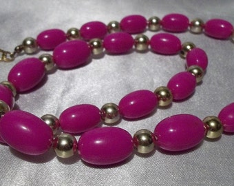 Popular items for bright pink necklace on Etsy