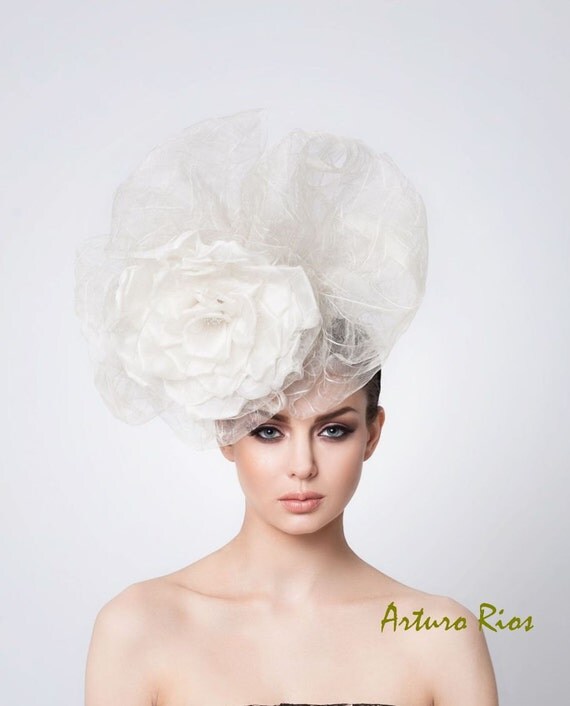 Items similar to Avant Garde Wedding Hat, Bridal Silk hat, Couture ...
