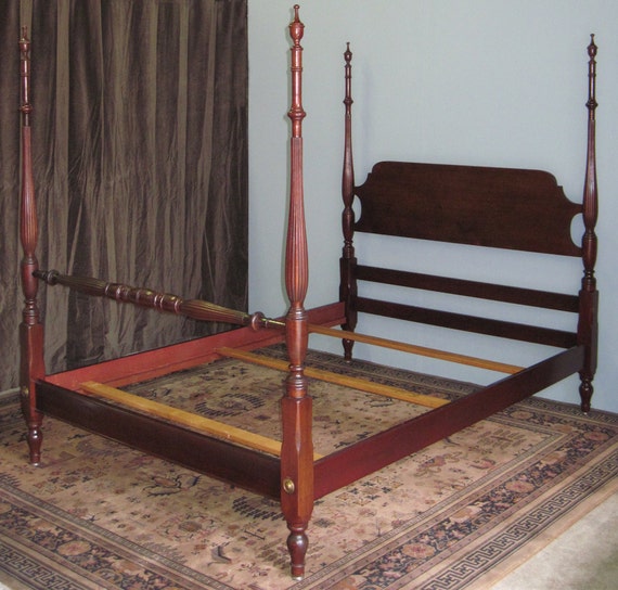 Vintage Mahogany FourPoster Fullsize Bed