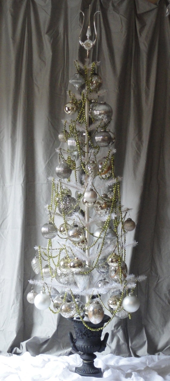 Ivory Goose Feather Christmas Tree by Efeeks on Etsy