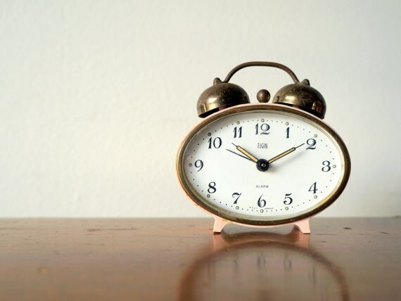 Vintage oval PINK Elgin alarm clock from West by VintagePoacher